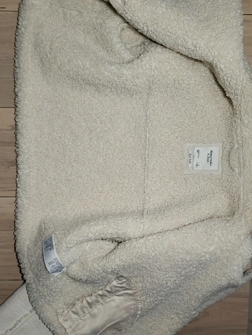 Abercrombie & Fitch Cropped‎ Vegan Suede Sherpa Jacket